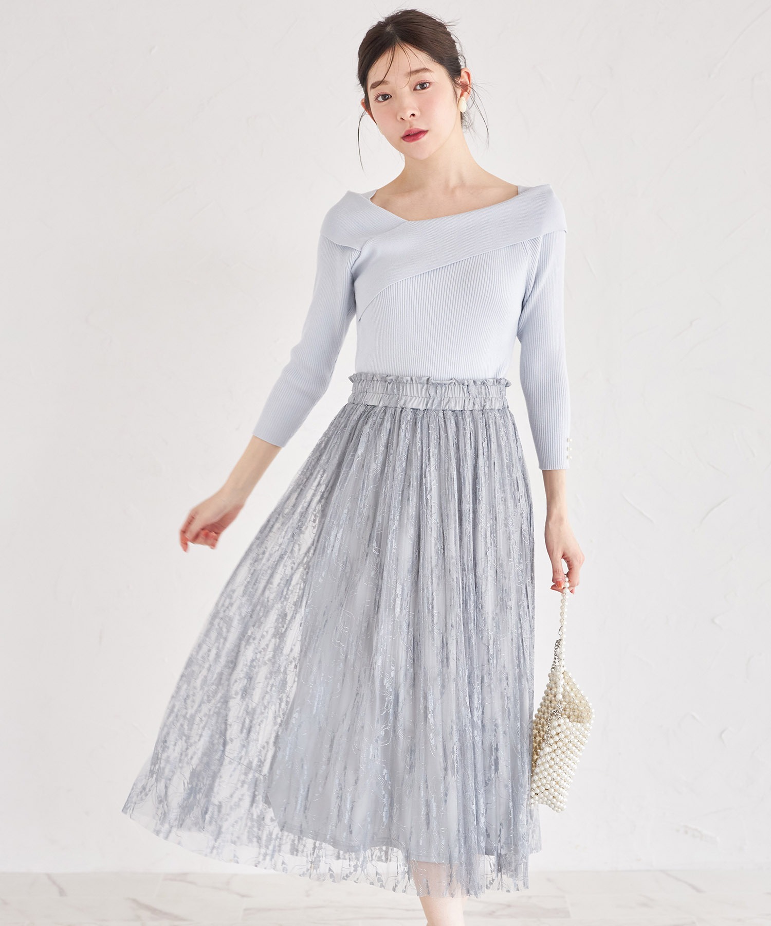 フラワーレース消しプリーツフレアスカート【isalyn イサリン】 tocco closet(トッコクローゼット) ＊スペシャルプライス品につき返品/キャンセル/配送日指定不可/ラッピング不可/少量在庫のセールの為交換は出来かねる場合がございます。