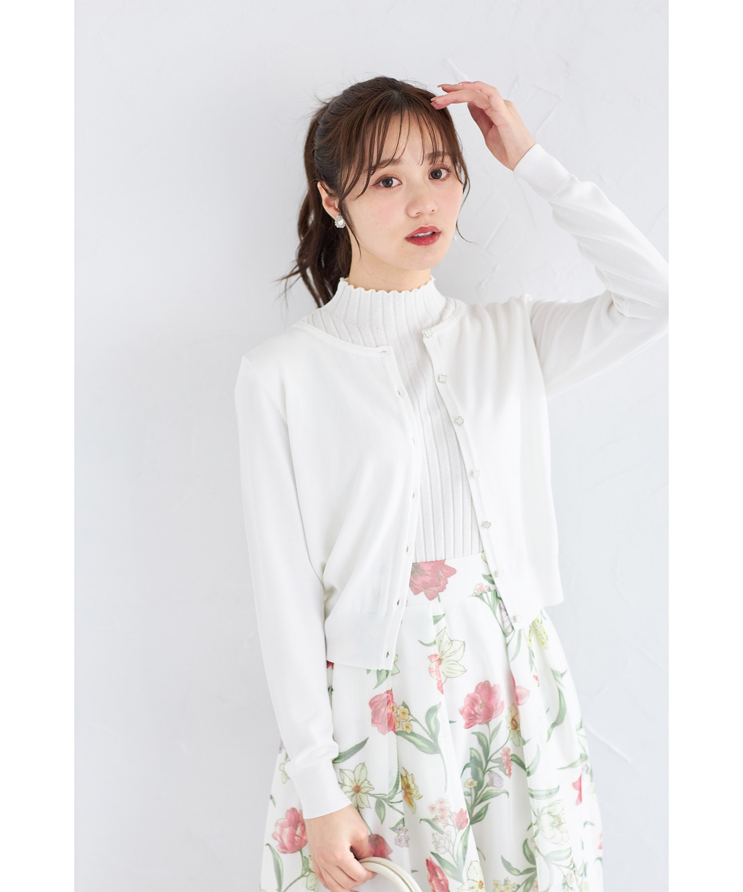 ＵＶカット＆接触冷感♪フラワーモチーフ釦カーディガン 【jearan ジェラン】 tocco closet ＊スペシャルプライス品につき返品/キャンセル/配送日指定不可/ラッピング不可/少量在庫のセールの為交換は出来かねる場合がございます。