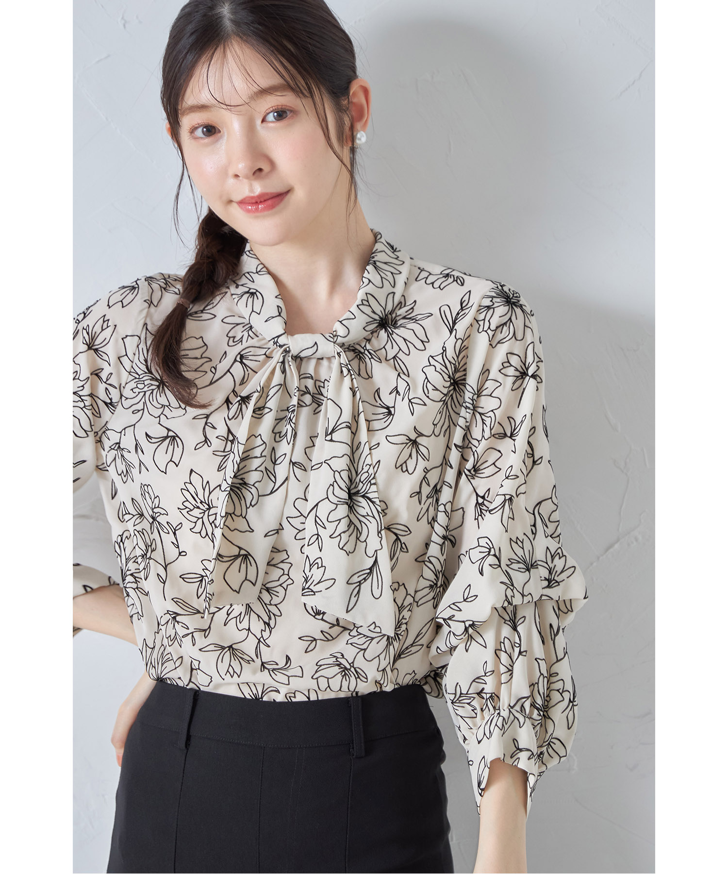 ラインフラワー・ドットフロッキープリント２ＷＡＹスリーブロールカラーブラウス 10月1日(火)再販決定☆【jeuma ジェーマ】 tocco closet(トッコクローゼット)