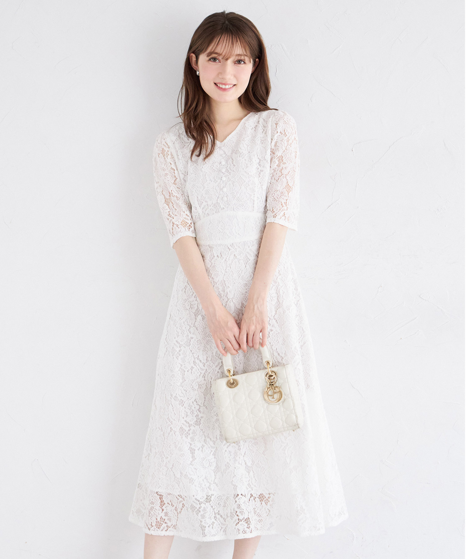 くるみ飾り釦付きフラワーレースワンピース 【lertiane ラティアン】 tocco closet(トッコクローゼット)※少量の在庫確保による再販売の為、交換は出来かねる場合がございます。予めご了承ください。