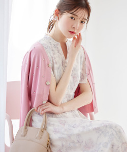 きらきらビジュー付きカーディガン【shaise シェイズ】 tocco closet(トッコクローゼット)＊スペシャルプライス品につき返品/キャンセル/配送日指定不可/ラッピング不可/少量在庫のセールの為交換は出来かねる場合がございます。