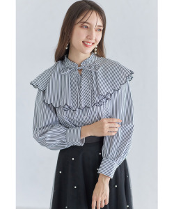 りぼん付きスカラップカットケープライクブラウス【lofins ロフィンス】tocco closet　8/17スタート！スペシャルプライス＊スペシャルプライス品につき返品/キャンセル/配送日指定不可/ラッピング不可/少量在庫のセールの為交換は出来かねる場合がございます。