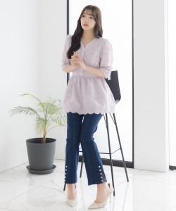 裾パール付きウエストスカラップカットパンツ【semila セミラ】 tocco closet(トッコクローゼット)≪DENIM COLLECTION 2024≫≪Pink×Ribbon≫※えみ姉さんはブルー着用