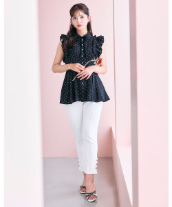 ポケット付き裾ハートボタン装飾テーパードパンツ 8月16日(日)再販決定☆  tocco closet(トッコクローゼット)※柏木由紀さん、綺咲愛里さんはオフホワイト着用※グレーの入荷はありません※オフホワイト少量の在庫確保による再販売の為、交換は出来かねる場合がございます
