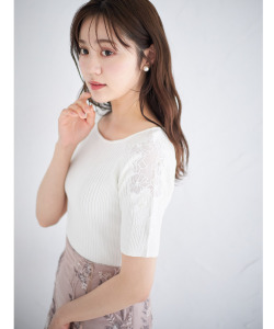 パールビジュー付きフラワー刺繍シアースリーブ切り替えランダムリブニットプルオーバー 8月30日(金)再販決定☆【falante ファランテ】 tocco closet(トッコクローゼット)