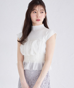チュールドッキングボトルネックリブニットプルオーバー  tocco closet(トッコクローゼット)＊スペシャルプライス品につき返品/キャンセル/配送日指定不可/ラッピング不可/少量在庫のセールの為交換は出来かねる場合がございます。