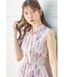 完売カラー5月再販予定！入荷連絡受付中☆リボン付きウエストシャーリングフラワープリントプリーツワンピース tocco closet(トッコクローゼット)