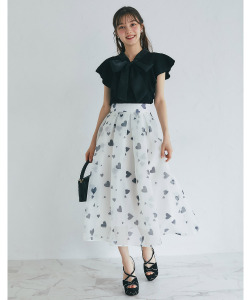 ハートプリントオーガンジータックフレアスカート【radisey ラディシー】 tocco closet(トッコクローゼット)＊スペシャルプライス品につき返品/キャンセル/配送日指定不可/ラッピング不可/少量在庫のセールの為交換は出来かねる場合がございます。