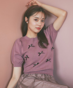 リボン付きラメラインジャガードニットプルオーバー 9/13(金)オフィシャルサイト限定再販☆《Love is in the air. tocco 2024 AW》《美人百花2024年9月号泉里香さんグレー着用》※少量の在庫確保による再販売の為、交換は出来かねる場合がございます。予めご了承ください。