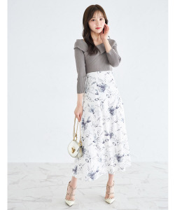 バックレースアップフラワープリントナロースカート【cahlia カーリア】 tocco closet＊スペシャルプライス品につき返品/キャンセル/配送日指定不可/ラッピング不可/少量在庫のセールの為交換は出来かねる場合がございます。