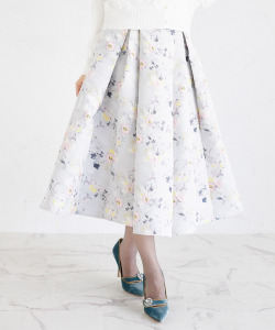 フラワー×小鳥ジャガードコルセット風タックフレアスカート【coscienza】 tocco closet  ＊スペシャルプライス品につき返品/キャンセル/配送日指定不可/ラッピング不可/少量在庫のセールの為交換は出来かねる場合がございます。