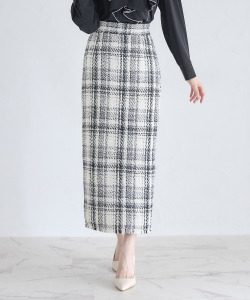 裾フリンジチェックツイードタイトロングスカート【isadora】 tocco closet(トッコクローゼット)＊スペシャルプライス品につき返品/キャンセル/配送日指定不可/ラッピング不可/少量在庫のセールの為交換は出来かねる場合がございます。