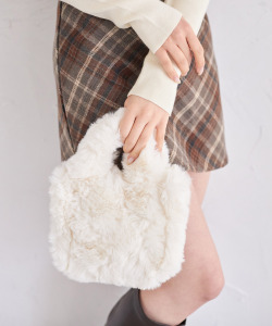 ２ＷＡＹショルダー付きファーバッグ【loravine ロラヴィン】 tocco closet ＊スペシャルプライス品につき返品/キャンセル/配送日指定不可/ラッピング不可/少量在庫のセールの為交換は出来かねる場合がございます。※セレクトアイテム
