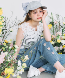 【Ｓ・Ｍサイズ展開】サイドハートカットデニムパンツ【blyssia ブリシア】tocco closet(トッコクローゼット)　※紺野彩夏さんはブルー着用
