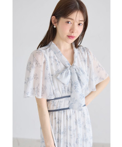 ボウタイリボン付きフレアスリーブウエストパイピングフラワープリントワンピース 8月10日(日)オフホワイト再販決定☆【marivelle マリヴェル】 tocco closet ※少量の在庫確保による再販売の為、交換は出来かねる場合がございます。予めご了承ください。