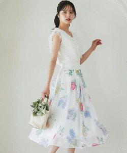 ボタニカルフラワープリントシアーフレアスカート 6月30日(月)オフィシャルサイト限定再販☆【isolina イソリナ】tocco closet(トッコクローゼット) ※少量の在庫確保による再販売の為、交換は出来かねる場合がございます。予めご了承ください。