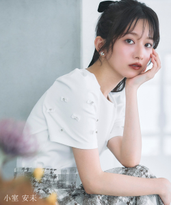 ビジュー×リボン付きパワーショルダーTシャツ【neefli】 tocco closet(トッコクローゼット)※小室安未さんはオフホワイト着用 ＊スペシャルプライス品につき返品/キャンセル/配送日指定不可/ラッピング不可/少量在庫のセールの為交換は出来かねる場合がございます。