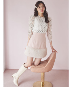 インナーパンツ付き裾ファー切り替えミニスカート tocco closet  ＊スペシャルプライス品につき返品/キャンセル/配送日指定不可/ラッピング不可/少量在庫のセールの為交換は出来かねる場合がございます。