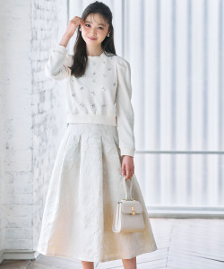 バックレースアップラメジャガードタックスカート  10月26日(日)再販決定☆【ricina リシーナ】 tocco closet(トッコクローゼット)《OuterCollection2025》※上西星来さんはオフベージュ着用