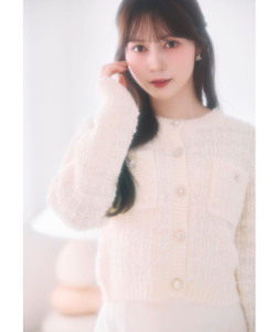多種ビジュー釦ミックスニットジャケットライクカーディガン tocco closet(トッコクローゼット)※水瀬さららさんはアイボリー着用