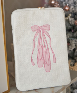 バレエシューズ刺繍ツイードノートパソコンケース  3/11(水)～3/15(日)限定タイムセール☆《Kyoko.(@coooocostagram)さんコラボ》＊スペシャルプライス品につき返品/キャンセル/配送日指定不可/ラッピング不可/少量在庫のセールの為交換は出来かねる場合がございます