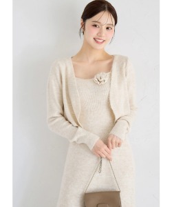 ショートニットカーディガン×フラワーモチーフ付きニットキャミワンピースセット 12月3日(水)オフィシャルサイト限定ベージュ再販☆ tocco closet(トッコクローゼット)