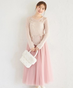 立体フラワーモチーフ付きフェザーニット×チュールスカートセット  1月19日(月) オフィシャルサイト限定ピンク再販☆tocco closet(トッコクローゼット)※少量の在庫確保による再販売の為、交換は出来かねる場合がございます。予めご了承ください。