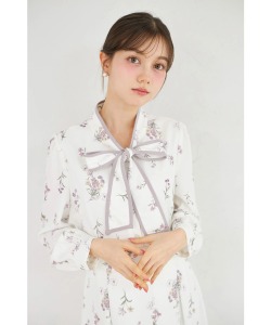 配色ライン入りボウタイリボン付きフラワープリントワンピース   tocco closet(トッコクローゼット)