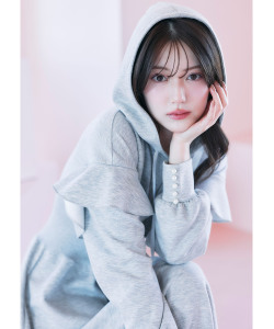 ウエストリブ切り替えフリルスリーブボンディングフーディワンピース 2月7日(土)再販&新色サックス＆ブラック登場☆ tocco closet(トッコクローゼット)※中野恵那さんはグレー着用《RelaxWear》