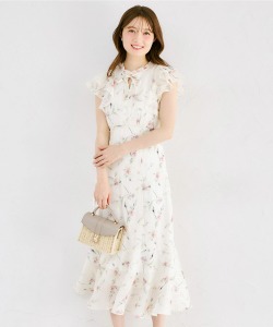 シアーストライプニュアンスフラワーラッフルフリルワンピース tocco closet(トッコクローゼット)