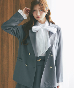 袖口レース付きハート釦ジャケット tocco closet(トッコクローゼット)　※松川星さんはグレー着用