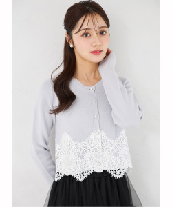 裾レース装飾パール釦ニットカーディガン  tocco closet(トッコクローゼット)  ＊スペシャルプライス品につき返品/キャンセル/配送日指定不可/ラッピング不可/少量在庫のセールの為交換は出来かねる場合がございます。 ※松川星さんはオフホワイト着用