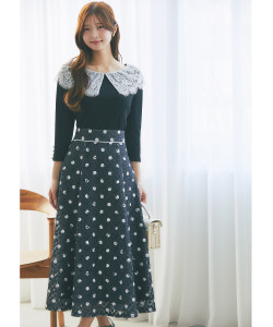 フラワーレースドットプリントフレアスカート tocco closet(トッコクローゼット)※松川星さんはブラック着用