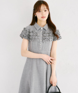 ホイップフリル付きパール釦ツイードシャツワンピース 4月5日(日)再販決定☆  tocco closet(トッコクローゼット)　《Spring Onepiece Collection》※少量の在庫確保による再販売の為、交換は出来かねる場合がございます。予めご了承ください。