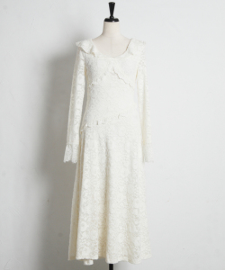 フラワーレースラッフルフリルワンピース  tocco closet(トッコクローゼット) ＊スペシャルプライス品につき返品/キャンセル/配送日指定不可/ラッピング不可/少量在庫のセールの為交換は出来かねる場合がございます。