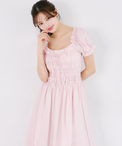 リボン付きコルセットライクシャーリングワンピース 5月8日(金)再販決定☆  tocco closet(トッコクローゼット) ※少量の在庫確保による再販売の為、交換は出来かねる場合がございます。予めご了承ください。