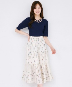 エンボス風フラワープリントティアードスカート tocco closet(トッコクローゼット)　