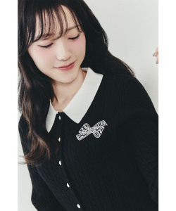 10/4販売予定！入荷連絡受付中☆リボンビジュー刺繍ケーブル柄バイカラーカーディガン※野口衣織さんはブラック着用