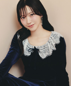 10月中旬販売予定！入荷連絡受付中☆リボン付きレースネックベロアワンピース※野口衣織さんはネイビー着用