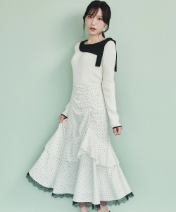 ラッフルフリルヘムレースドット柄スカート tocco closet(トッコクローゼット)※野口衣織さんはオフホワイト着用