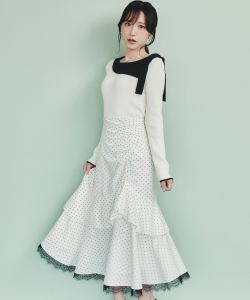 10/7販売予定！入荷連絡受付中☆ラッフルフリルヘムレースドット柄スカート※野口衣織さんはオフホワイト着用