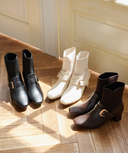 ベルトデザインニットドッキングショートブーツ【melzia メルーザ】 tocco closet(トッコクローゼット)※鈴木ゆうかさんはブラウン着用 ＊スペシャルプライス品につき返品/キャンセル/配送日指定不可/ラッピング不可/少量在庫のセールの為交換は出来かねる場合がございます。