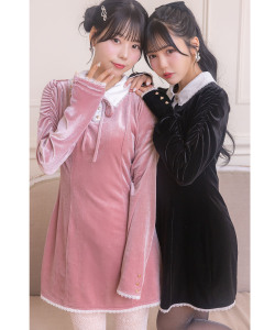 リボン付きハート飾り釦レース装飾ベロアワンピース 11月7日(金)再販決定☆　Suyunn(スユン)《PINKorBLUE》《MonotoneCollection》※花坂環さんはピンク、津代美月さんはブラック着用※オンラインショップ限定