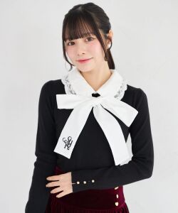 ２ＷＡＹ刺繍ボウタイリボン付きレース襟ニットプルオーバー Suyunn(スユン)  ＊スペシャルプライス品につき返品/キャンセル/配送日指定不可/ラッピング不可/少量在庫のセールの為交換は出来かねる場合がございます。
