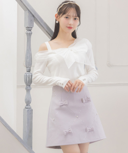 パール＆リボン付きダイヤ柄ラインストーン台形インナーパンツ仕様ミニスカート Suyunn(スユン) ＊スペシャルプライス品につき返品/キャンセル/配送日指定不可/ラッピング不可/少量在庫のセールの為交換は出来かねる場合がございます。※松本ももなさんはラベンダー着用