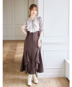 バックレースアップラッフルフリルマーメイドスカート 【schelia シェリア】 tocco closet《tocco closet luxe》＊スペシャルプライス品につき返品/キャンセル/配送日指定不可/ラッピング不可/少量在庫のセールの為交換は出来かねる場合がございます。