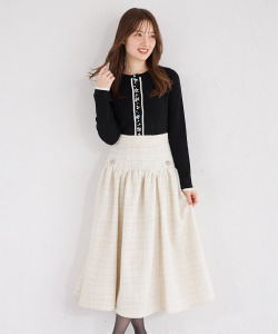 ビジュー装飾スカラップ切り替えツイードフレアスカート《tocco closet luxe》《Moon Lady》＊スペシャルプライス品につき返品/キャンセル/配送日指定不可/ラッピング不可/少量在庫のセールの為交換は出来かねる場合がございます。