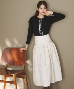 ビジュー装飾スカラップ切り替えツイードフレアスカート 12月2日(火)再販決定☆ tocco closet(トッコクローゼット)《tocco closet luxe》《Moon Lady》※ハ・ヨンスさんはオフホワイト着用