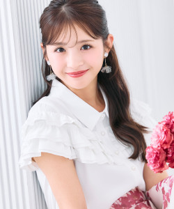 7/19販売予定！入荷連絡受付中☆二の腕をお洒落に目隠し♪フリルメロウ配色パール釦ブラウス《tocco closet luxe》※綺咲愛里さんはオフホワイト着用