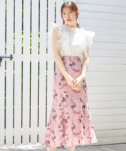 バックレースアップフラワープリント刺繍マーメイドスカート【alldiva オルディヴァ】 tocco closet(トッコクローゼット)　＊スペシャルプライス品につき返品/キャンセル/配送日指定不可/ラッピング不可/少量在庫のセールの為交換は出来かねる場合がございます。